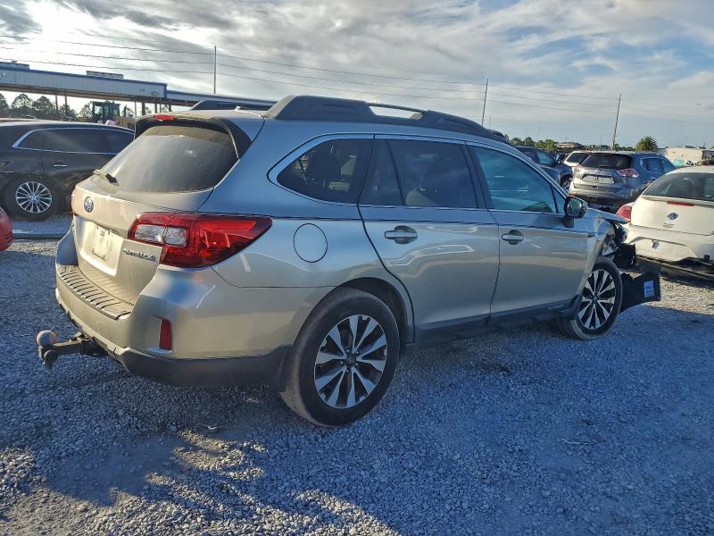 Photo 3 from auction – 2015 SUBARU OUTBACK 2. with VIN 4S4BSBNC0F3300321