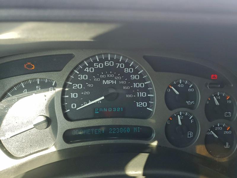 Photo 9 from auction – 2003 GMC YUKON DENA with VIN 1GKEK63U13J170338