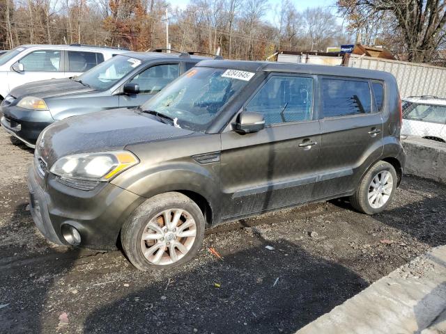 KIA SOUL + 2013 with VIN KNDJT2A62D7544670 - Photo from auction