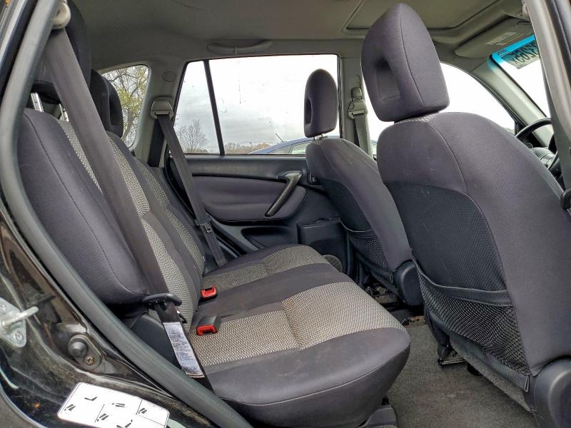 Photo 11 from auction – 2004 TOYOTA RAV4 with VIN JTEHD20V446018952
