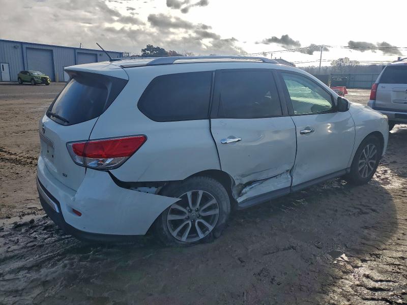 Photo 3 from auction – 2016 NISSAN PATHFINDER with VIN 5N1AR2MN1GC614779