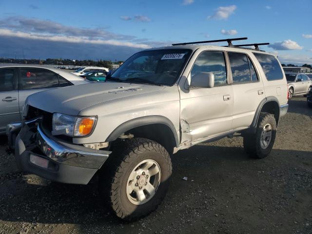 TOYOTA 4RUNNER SR 2000 with VIN JT3HN86R5Y0289188 - Photo from auction