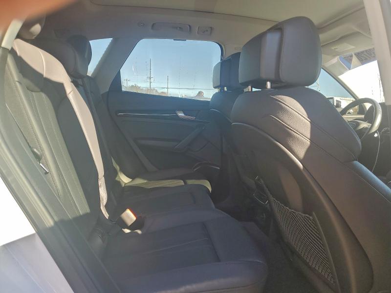 Photo 11 from auction – 2018 AUDI Q5 PREMIUM with VIN WA1BNAFY3J2179650