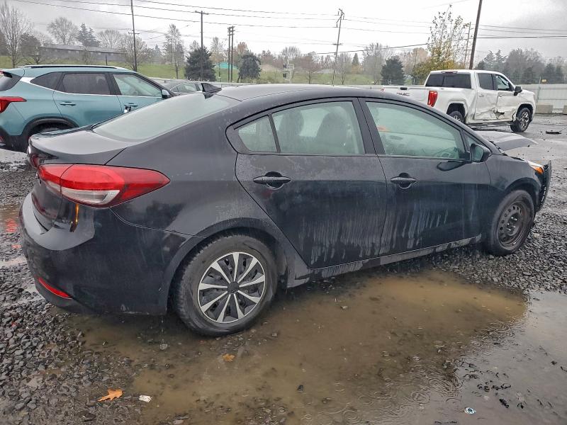 Photo 3 from auction – 2017 KIA FORTE LX with VIN 3KPFK4A7XHE108989