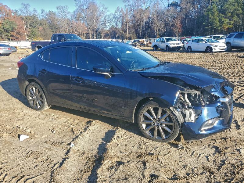 Photo 4 from auction – 2018 MAZDA 3 TOURING with VIN 3MZBN1V36JM257971