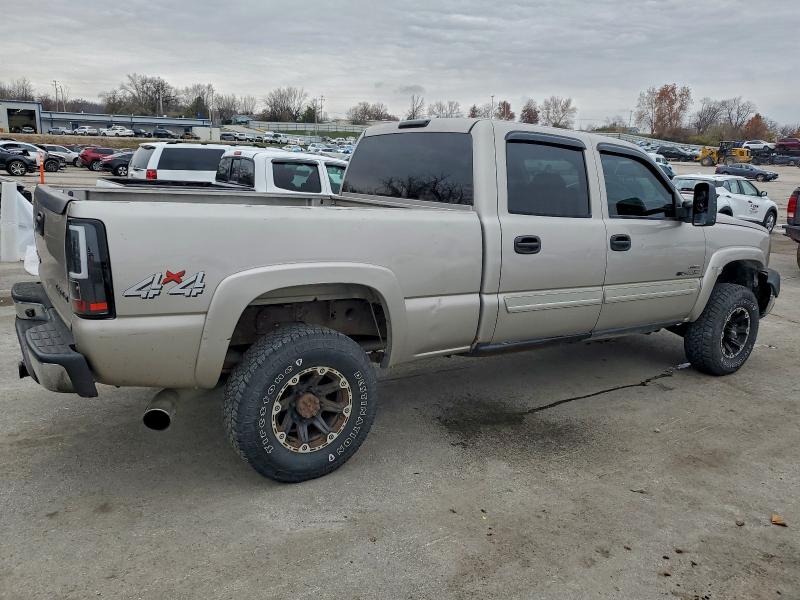 Photo 3 from auction – 2005 CHEVROLET SILVERADO with VIN 1GCHK23235F819403