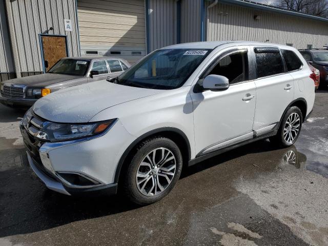 MITSUBISHI OUTLANDER 2016 with VIN JA4AZ3A32GZ015037 - Photo from auction