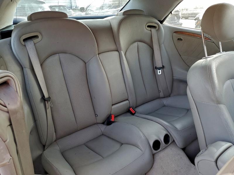 Photo 10 from auction – 2004 MERCEDES-BENZ CLK 320 with VIN WDBTK65G04T027198