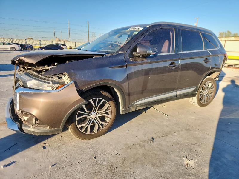 MITSUBISHI OUTLANDER 2017 مع رقم تعريف المركبة JA4AD3A35HZ001990 - صورة من المزاد