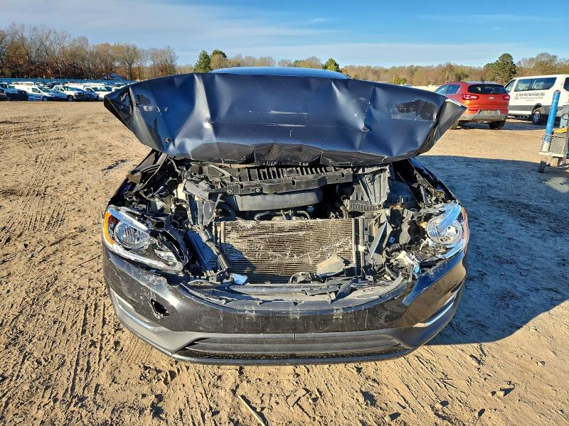 Photo 5 from auction – 2016 VOLVO S60 with VIN YV126MFK7G2402324