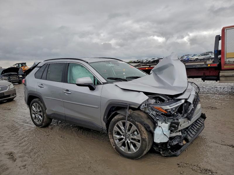 Photo 4 from auction – 2023 TOYOTA RAV4 XLE P with VIN 2T3A1RFV2PC364615