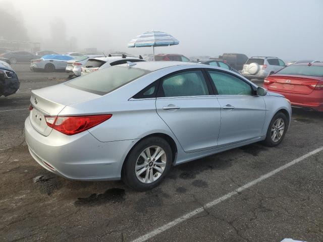 Photo 3 from auction – 2013 HYUNDAI SONATA GLS with VIN 5NPEB4AC5DH520008