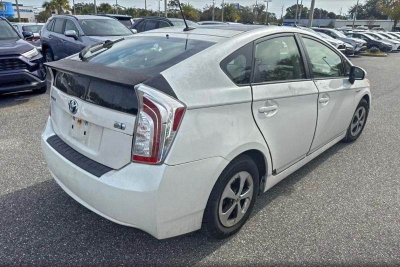 Photo 4 from auction – 2014 TOYOTA PRIUS with VIN JTDKN3DU1E1793996