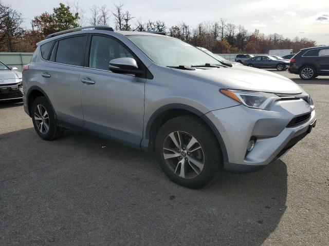 Photo 4 from auction – 2017 TOYOTA RAV4 XLE with VIN 2T3RFREV9HW672936