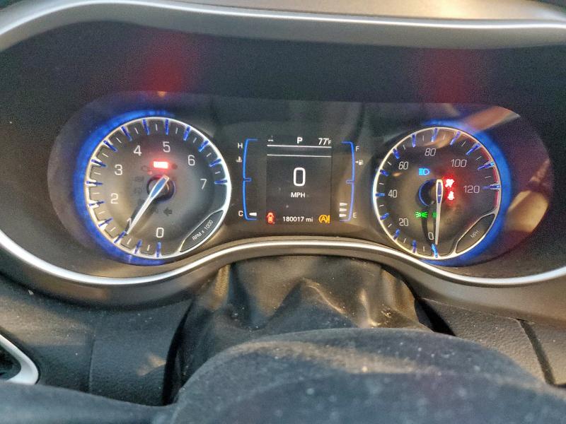 Photo 9 from auction – 2020 CHRYSLER PACIFICA T with VIN 2C4RC1BG4LR134650