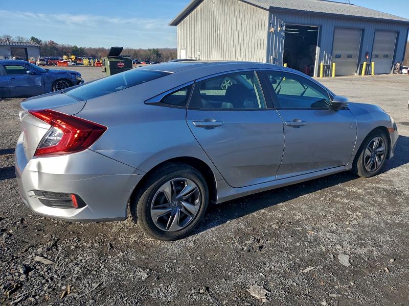 Photo 3 from auction – 2021 HONDA CIVIC LX with VIN 2HGFC2F63MH540180