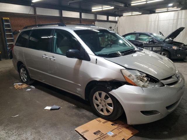 Photo 4 from auction – 2010 TOYOTA SIENNA CE with VIN 5TDKK4CC7AS295516