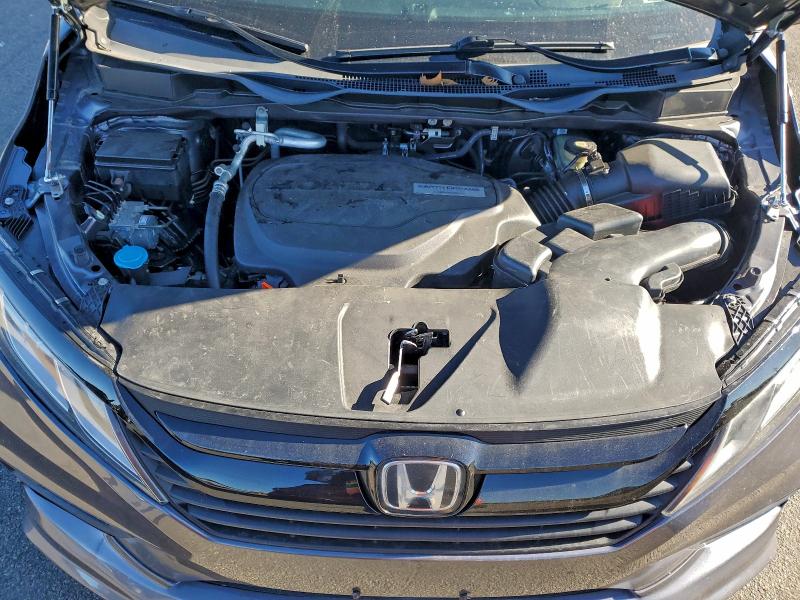 Photo 12 from auction – 2018 HONDA ODYSSEY EX with VIN 5FNRL6H76JB080183