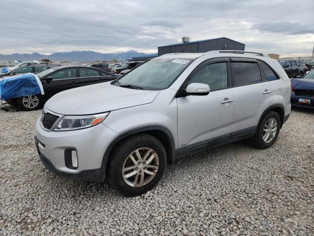 KIA SORENTO LX 2015 with VIN 5XYKTDA72FG585654 - Photo from auction