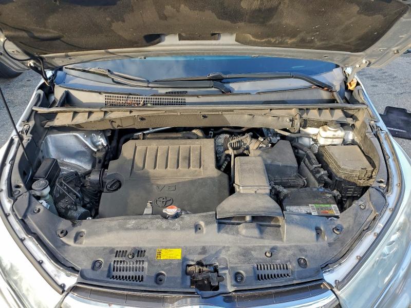 Photo 12 from auction – 2016 TOYOTA HIGHLANDER with VIN 5TDBKRFH2GS240064