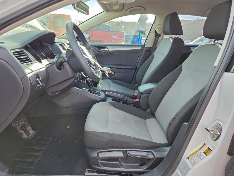 Photo 7 from auction – 2017 VOLKSWAGEN JETTA S with VIN 3VW2B7AJ5HM265425