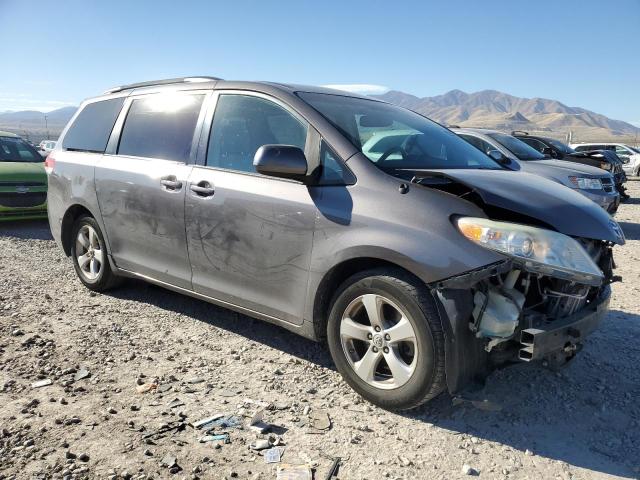 Photo 4 from auction – 2011 TOYOTA SIENNA LE with VIN 5TDKK3DC8BS133209