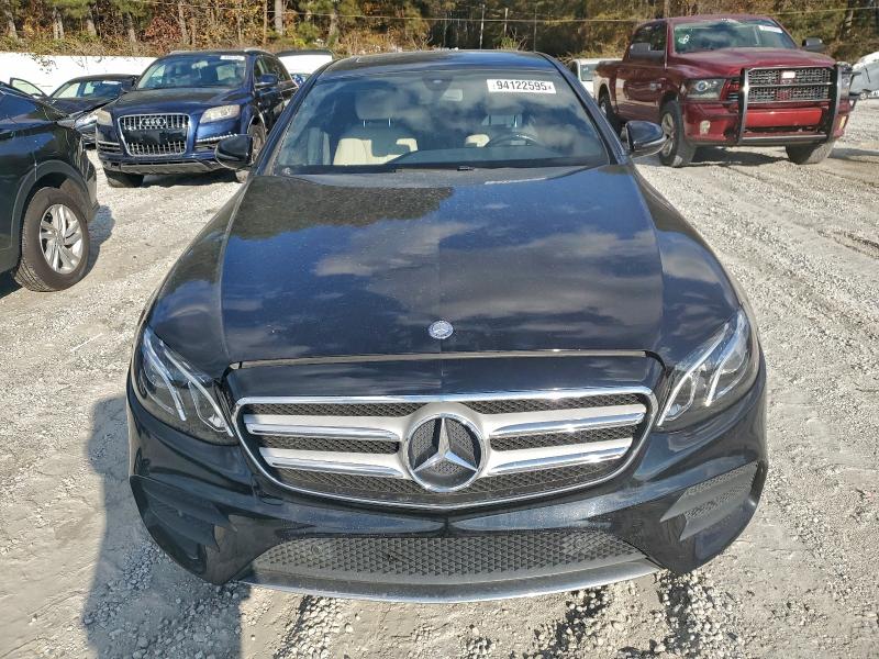 Photo 5 from auction – 2017 MERCEDES-BENZ E 300 with VIN WDDZF4JB0HA183862
