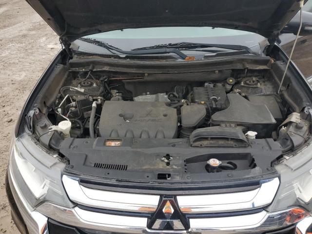 Photo 12 from auction – 2017 MITSUBISHI OUTLANDER with VIN JA4AZ3A36HZ026513