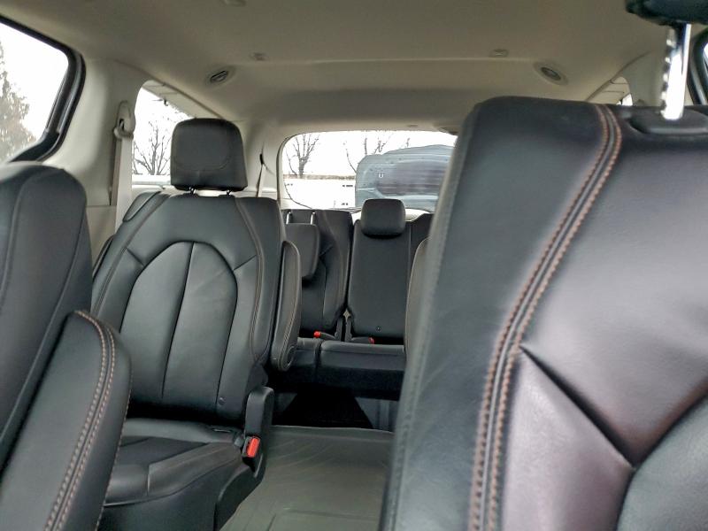 Photo 10 from auction – 2017 CHRYSLER PACIFICA T with VIN 2C4RC1BG0HR636384