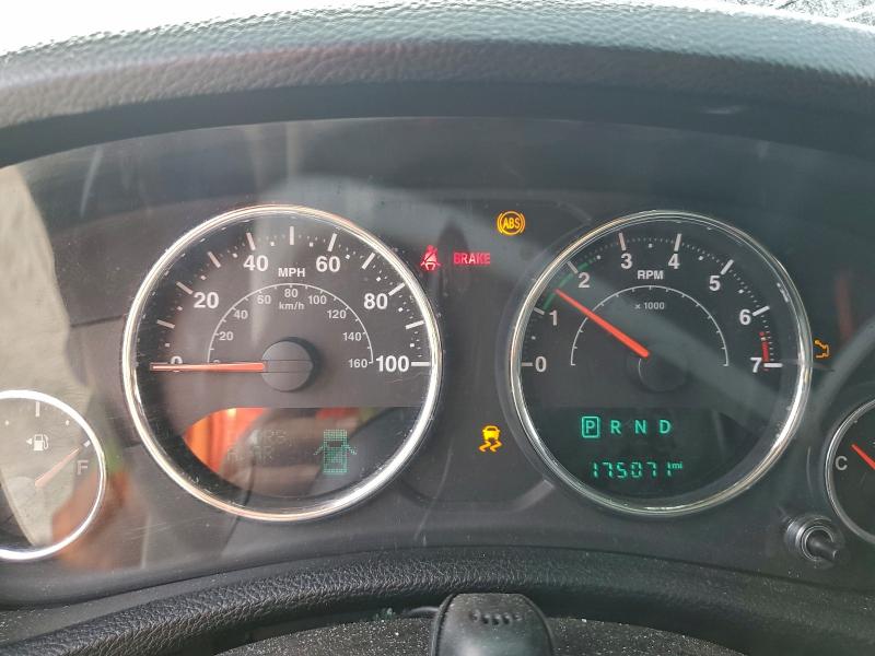 Photo 9 from auction – 2014 JEEP WRANGLER U with VIN 1C4BJWFG2EL310735