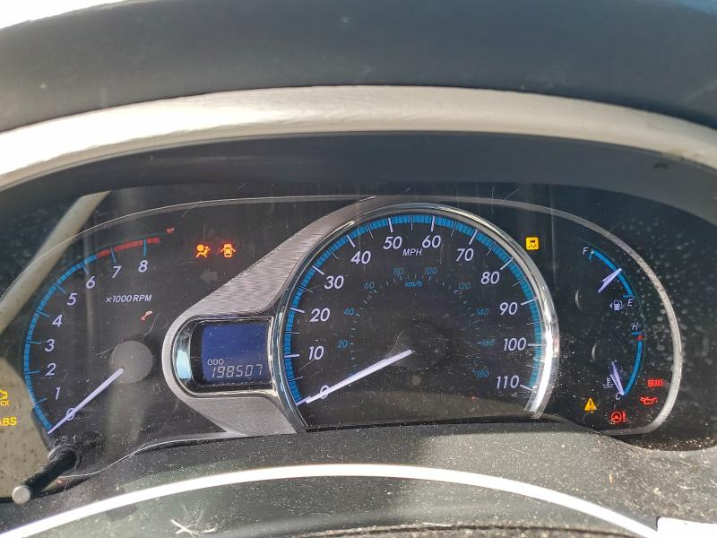 Photo 9 from auction – 2011 TOYOTA SIENNA with VIN 5TDYK3DC9BS109527