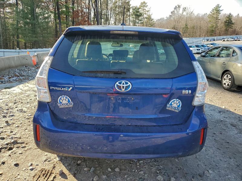 Photo 6 from auction – 2012 TOYOTA PRIUS V with VIN JTDZN3EU0C3145029