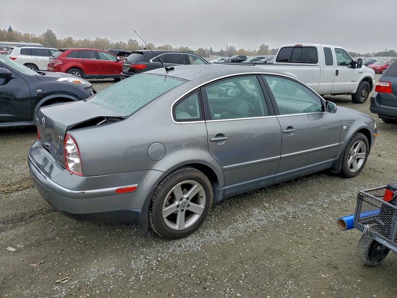Photo 3 from auction – 2004 VOLKSWAGEN PASSAT with VIN WVWRH63B84P057253