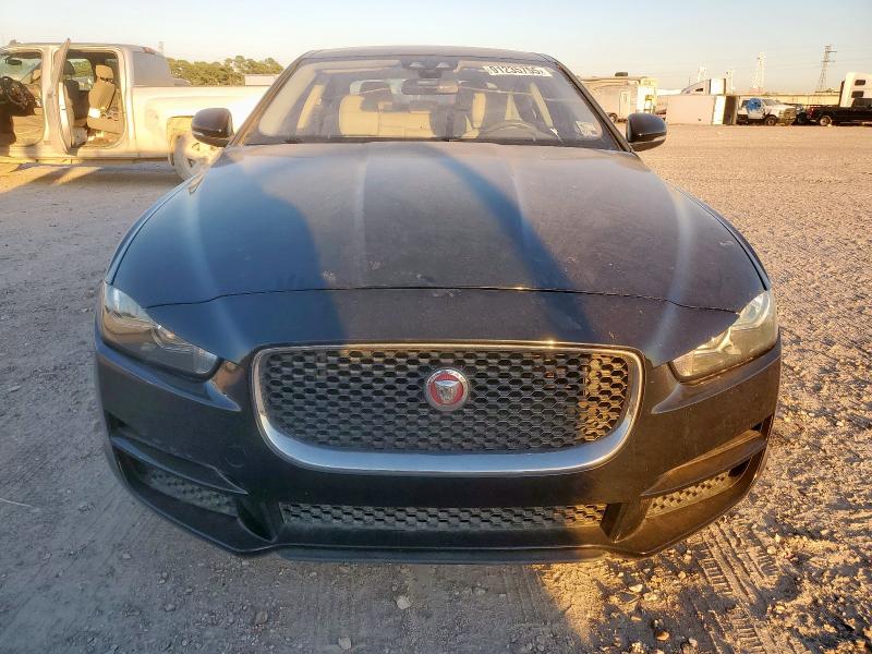 Photo 5 from auction – 2017 JAGUAR XE with VIN SAJAR4BG7HA976148