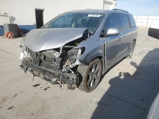 TOYOTA SIENNA SE 2018 with VIN 5TDXZ3DC7JS927358 - Photo from auction