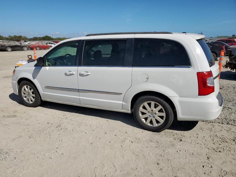 Photo 2 from auction – 2016 CHRYSLER TOWN & COU with VIN 2C4RC1BG9GR291094