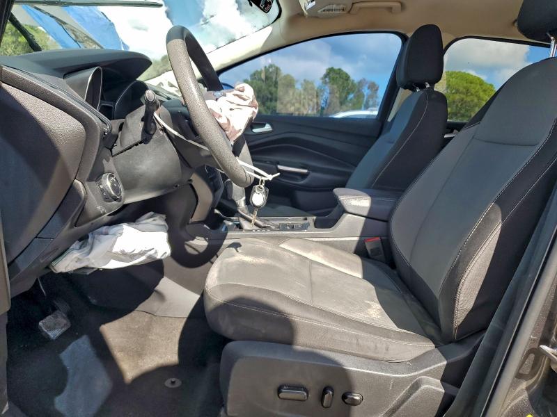 Photo 7 from auction – 2017 FORD ESCAPE SE with VIN 1FMCU0GD6HUE91880