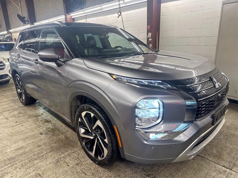 MITSUBISHI OUTLANDER 2022 with VIN JA4J3VA85NZ091924 - Photo from auction