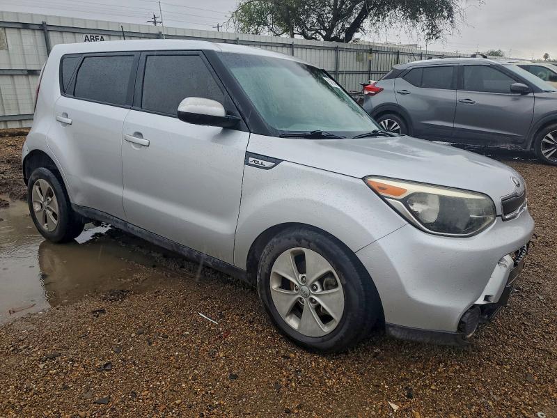 Photo 4 from auction – 2015 KIA SOUL with VIN KNDJN2A29F7817386