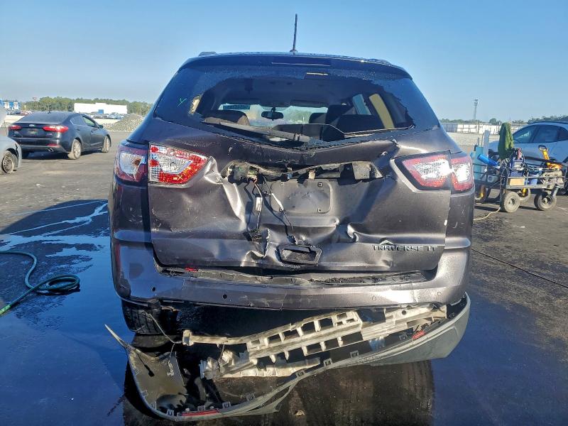 Photo 6 from auction – 2015 CHEVROLET TRAVERSE L with VIN 1GNKRGKD6FJ194597