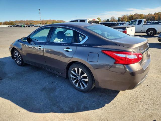Photo 2 from auction – 2017 NISSAN ALTIMA 2.5 with VIN 1N4AL3AP8HC118984