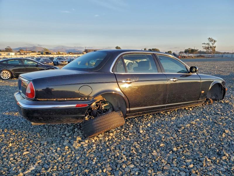 Photo 3 from auction – 2006 JAGUAR VANDENPLAS with VIN SAJWA82B96SH09791