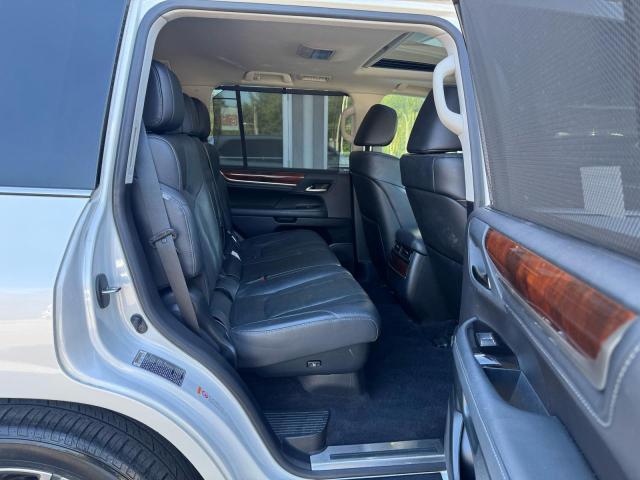 Photo 6 from auction – 2016 LEXUS LX 570 with VIN JTJHY7AX7G4189102