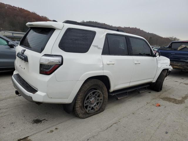 Photo 3 from auction – 2020 TOYOTA 4RUNNER SR with VIN JTEBU5JR2L5769142