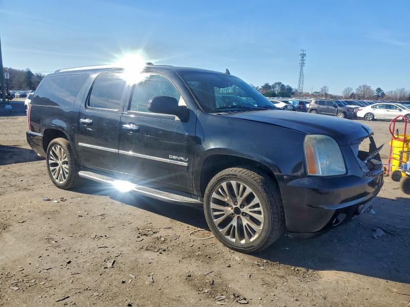 Photo 4 from auction – 2011 GMC YUKON XL D with VIN 1GKS2MEF4BR174342