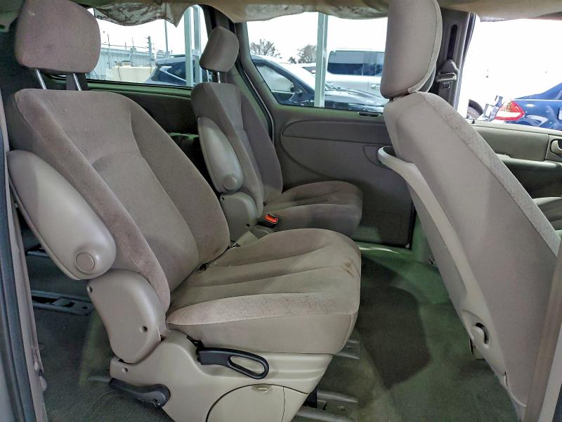 Photo 11 from auction – 2003 DODGE GRAND CARA with VIN 2D4GP44353R282221