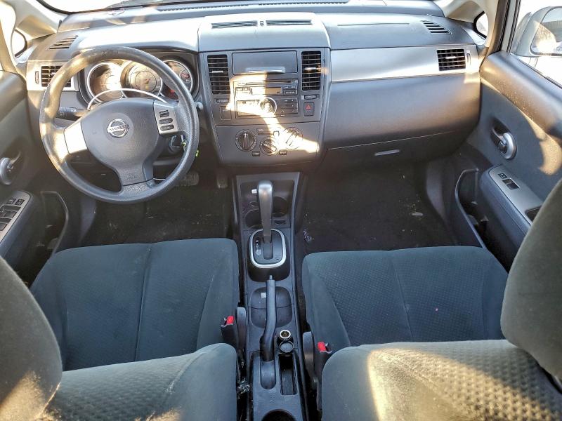 Photo 8 from auction – 2010 NISSAN VERSA with VIN 3N1BC1CP1AL449578