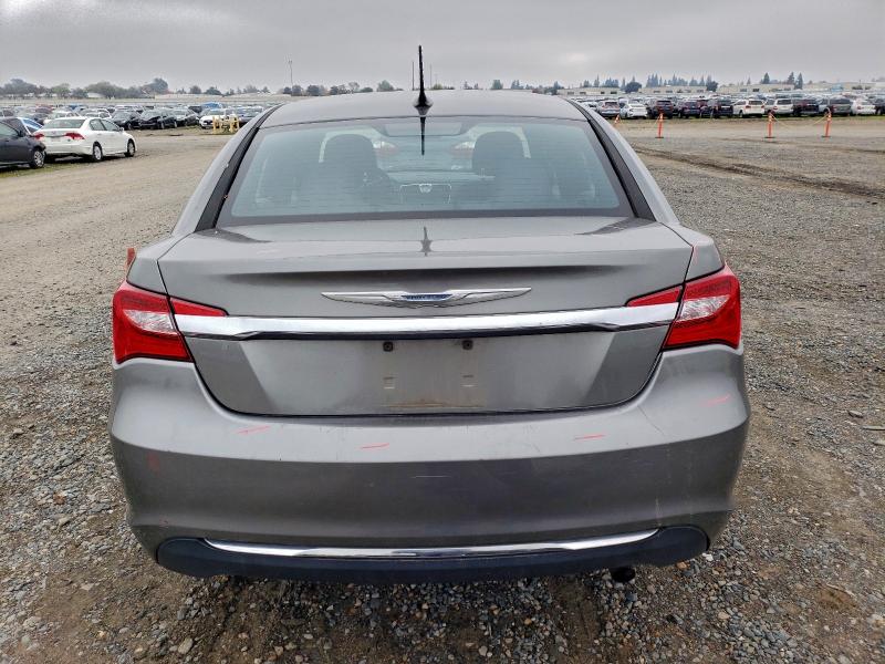 Photo 6 from auction – 2013 CHRYSLER 200 LX with VIN 1C3CCBAB5DN705695