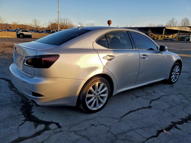 Photo 3 from auction – 2010 LEXUS IS 250 with VIN JTHCF5C2XA5038912