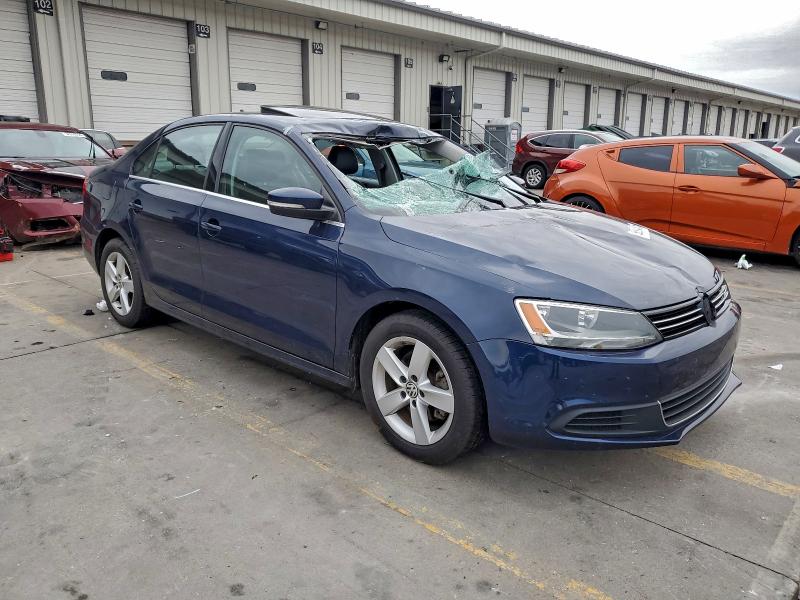 Photo 4 from auction – 2014 VOLKSWAGEN JETTA TDI with VIN 3VWLL7AJ0EM360679